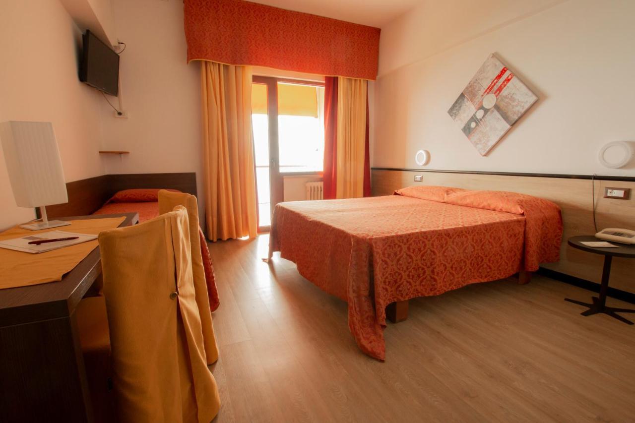 Hotel San Zeno San Zeno di Montagna Eksteriør billede