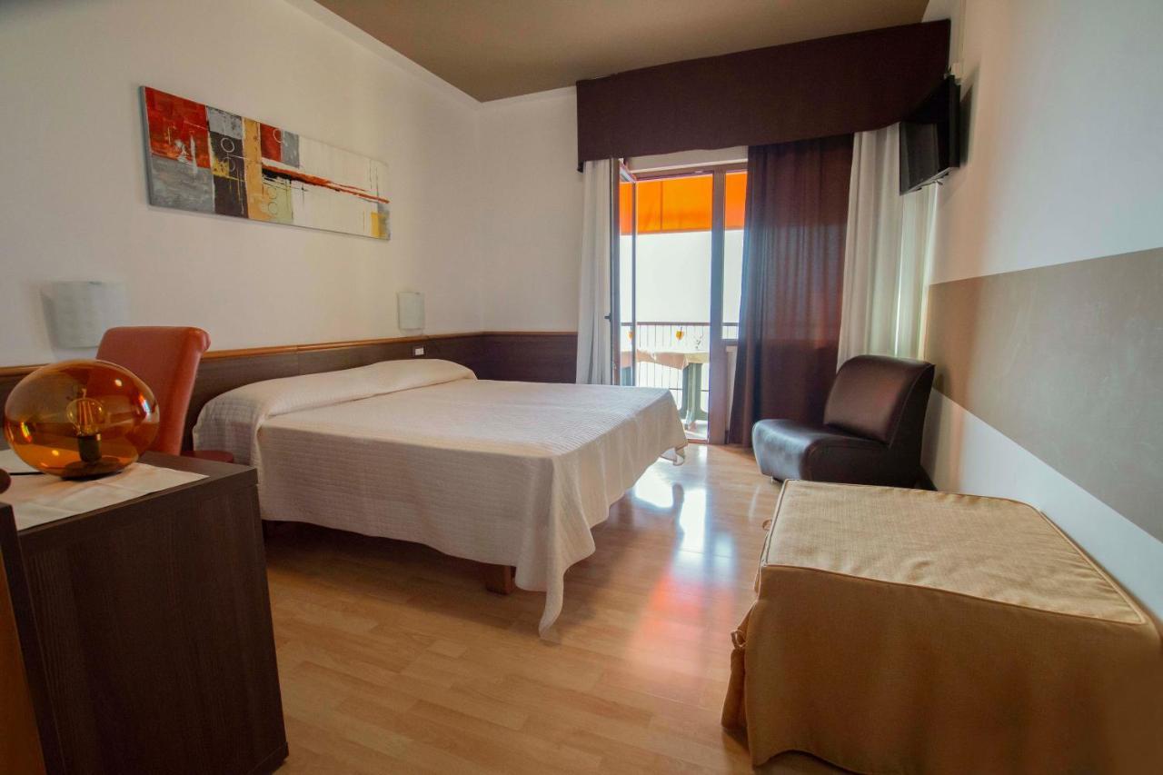 Hotel San Zeno San Zeno di Montagna Eksteriør billede
